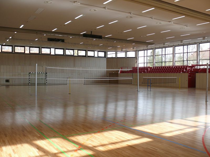 Die neue Halle 2010 mit 9 Badminton-Feldern.